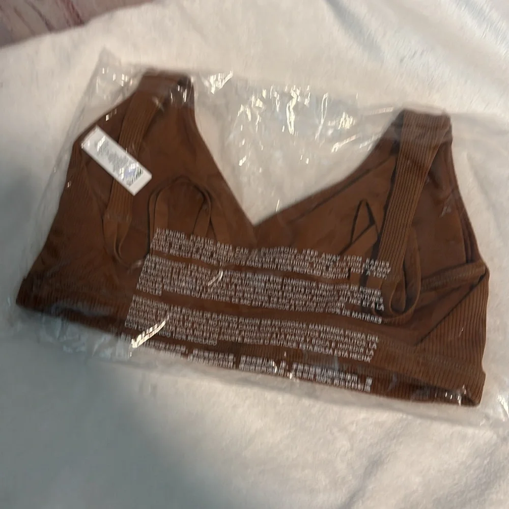 NWT Aerie Real Me Low Key Sports Bra